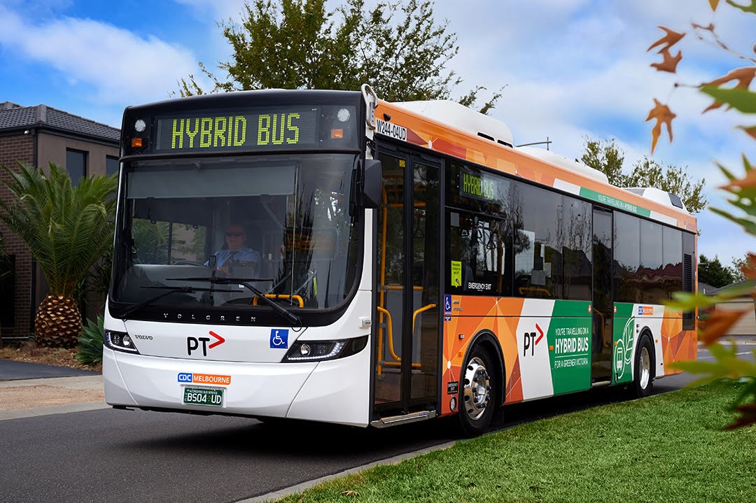 Bus for. Гибридный общественный транспорт. Hybrid автобус. Гибрид грузовика и автобуса. Автобус с гибридным двигателем.